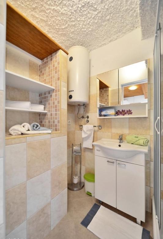 Studio Apartments 4 Two โบล ภายนอก รูปภาพ