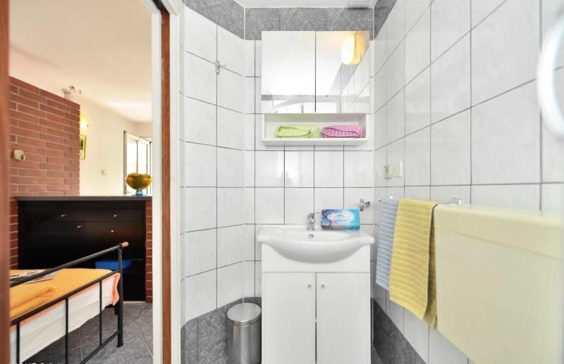 Studio Apartments 4 Two โบล ภายนอก รูปภาพ
